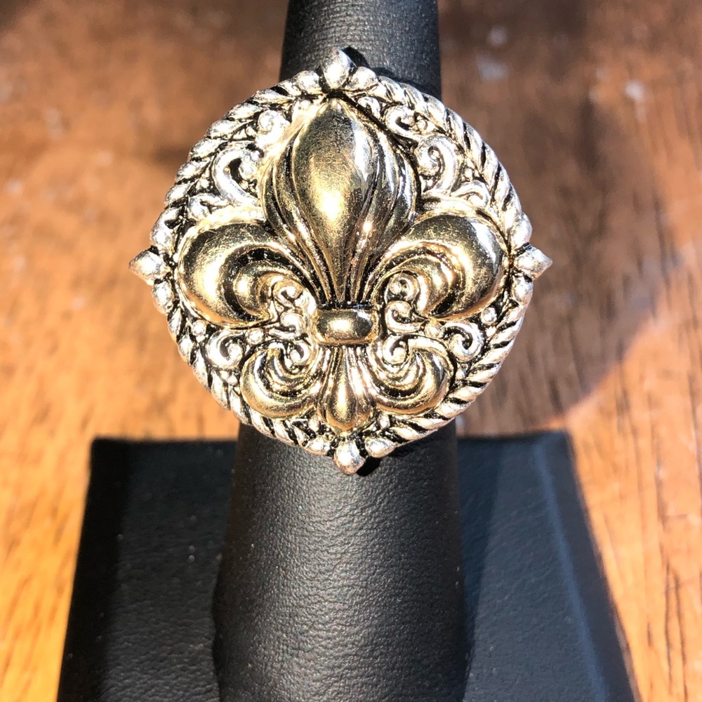 Silver Plaque with Gold Fleur de Lis center Ring - Picture 10 of 10